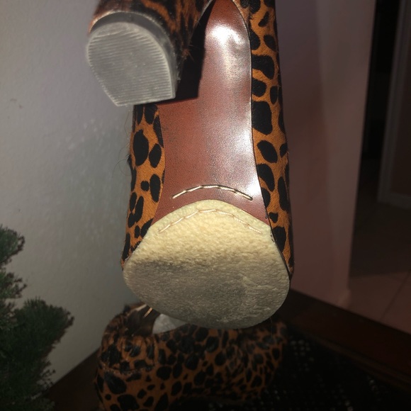Cheetah Booties - Picture 2 of 6
